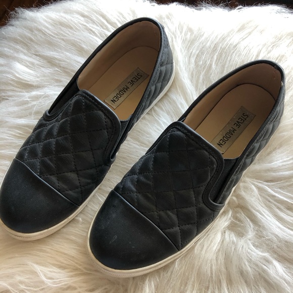 Steve Madden Slides - Picture 2 of 3